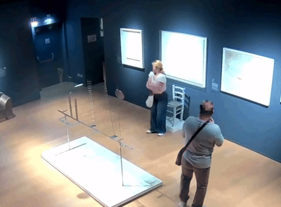 17500629884064.gif