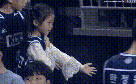 17502618244743.gif